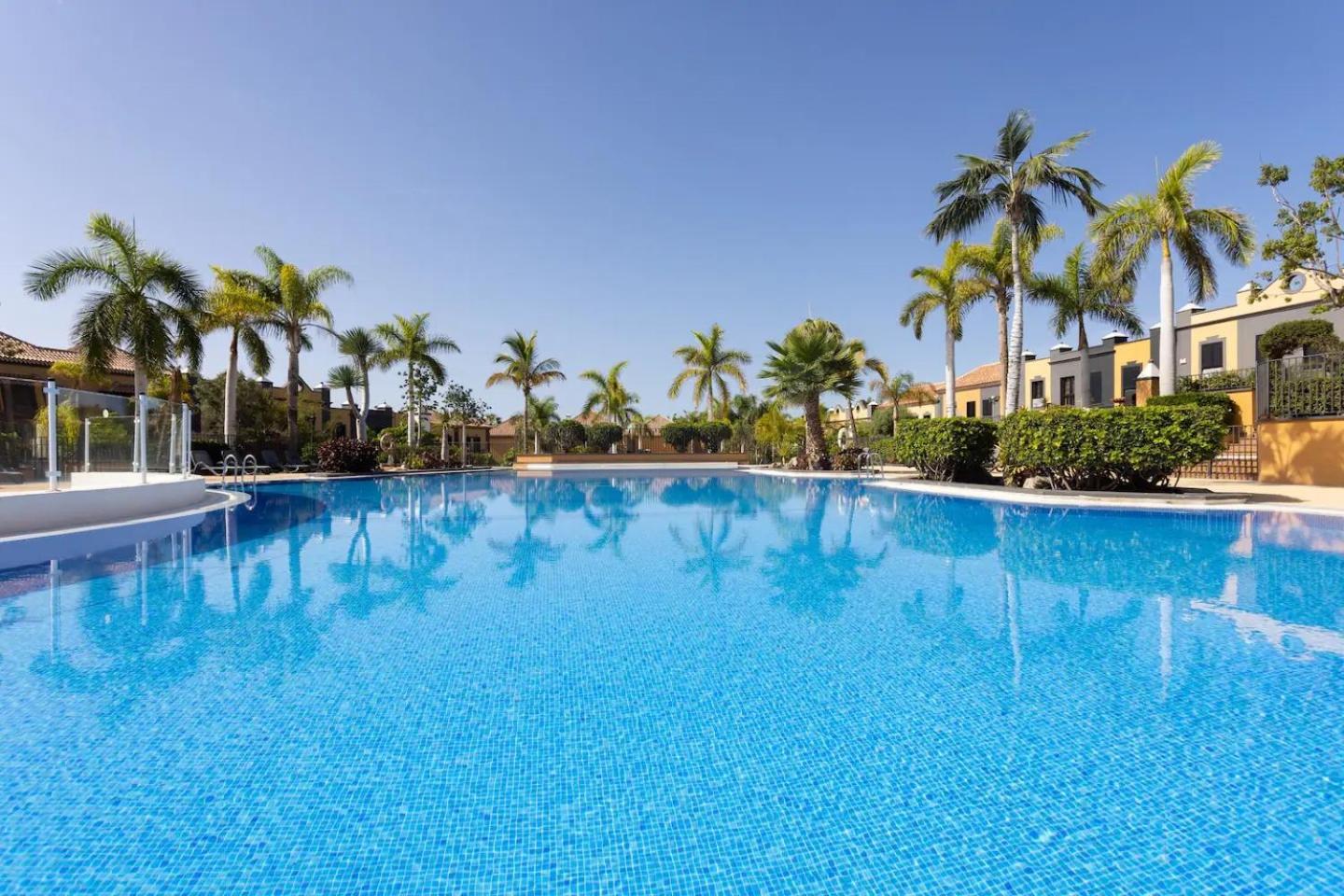 Classbnb - Luxury Townhouse 300M From Playa Del Duque أذيخي المظهر الخارجي الصورة