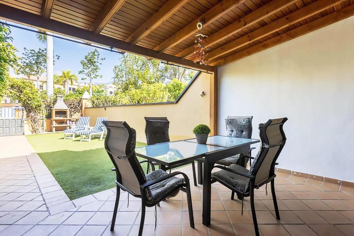 Classbnb - Luxury Townhouse 300M From Playa Del Duque أذيخي المظهر الخارجي الصورة